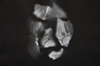 III nagroda do lat 15 - Paweł lzdebski, Lublin, za zdjęcia pt. „Stojący w bramie” i „Dziewczyna z problemami”