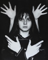 I nagroda do lat 15 - Arleta Grata, MDK Biała Podlaska, za zdjęcia pt. „Objęcie” i „Dziewczyna i dłonie”