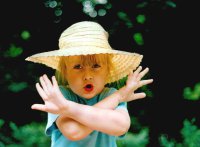 III nagroda do lat 16 - Magdaleno Michocka, MDK Lublin, za zdjęcie pt. „Hokus Pokus” 