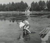 III Nagroda do 15 lat - Marek Onapiuk - MDK Białystok - za prace „Cmentarz”, „XXX”, „XXX”, „Plotki”, „Były sobie kruki”