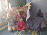 4. "Mamutak" Hani , Ani i Oli