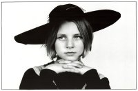 II Nagroda do lat 21 - Andrzej Zająkowski, MDK Wrocław, za zestaw „Dziewczyna w kapeluszu”